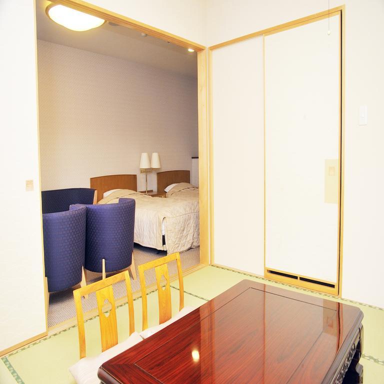 Yumoto Ginsenkaku 3*